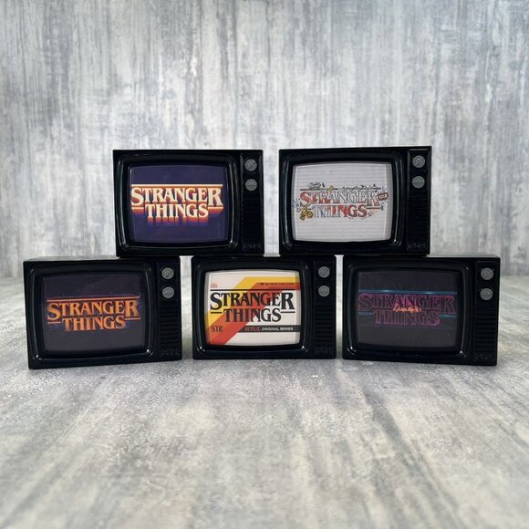 YuMe Official Stranger Things Upside Down Mystery Capsules Series 1 Will Eddie - Picture 12 of 13